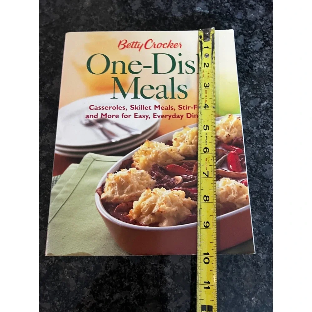 Betty Crocker One-Dish Meals Cookbook Casseroles Skillet Stir-Fries Recipes 2005